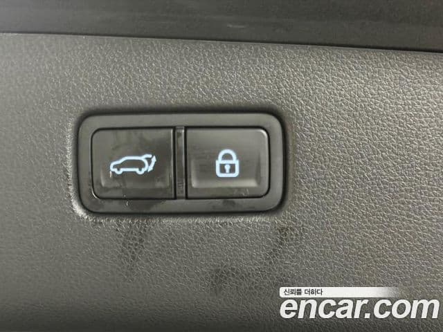 Genesis GV70 2021 — ფოტო 18/20