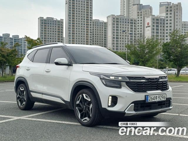 Kia Seltos 2022 — ფოტო 10/20