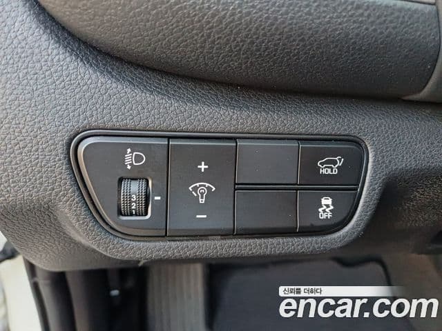 Kia Seltos 2022 — ფოტო 16/20