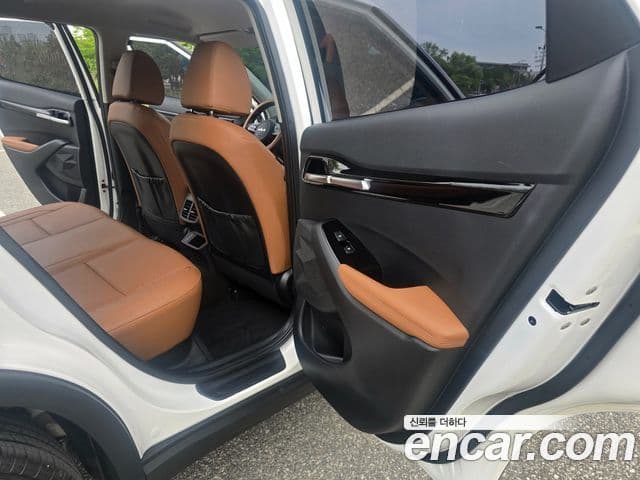 Kia Seltos 2023 — Şəkil 11/18