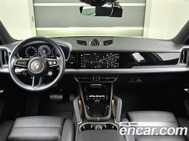 Porsche Cayenne 2024 — Photo 6/20