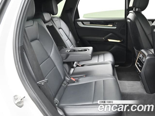 Porsche Cayenne 2024 — Photo 13/20
