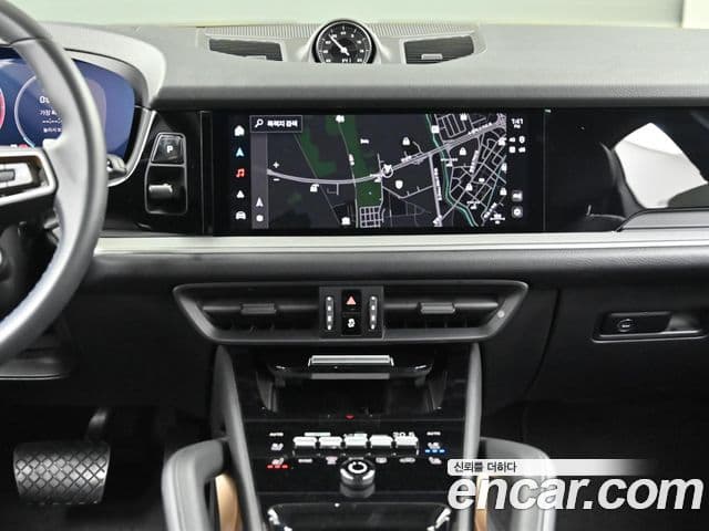 Porsche Cayenne 2024 — Photo 5/20