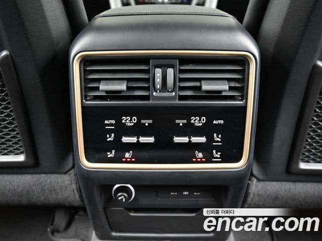 Porsche Cayenne 2024 — Photo 11/20