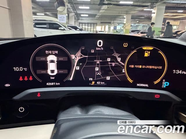Porsche Taycan 2021 — ფოტო 12/20