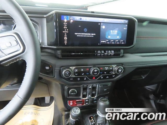Jeep Gladiator 2025 — ფოტო 8/20