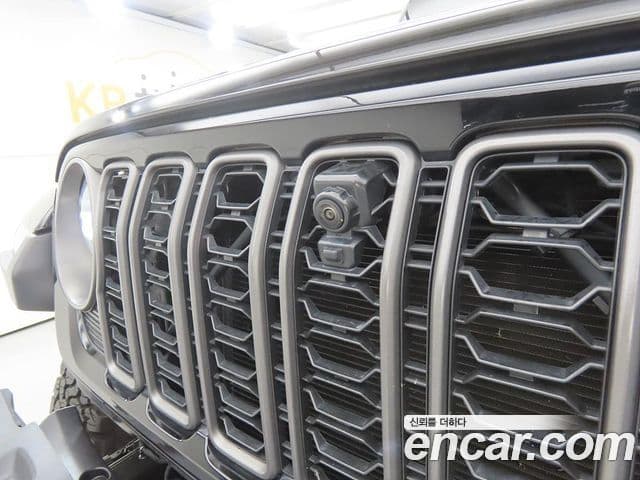Jeep Gladiator 2025 — ფოტო 14/20