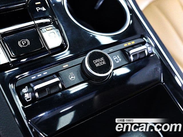 Kia K5 2021 — ფოტო 6/20