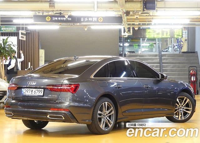 Audi A6 2022 — ფოტო 2/20
