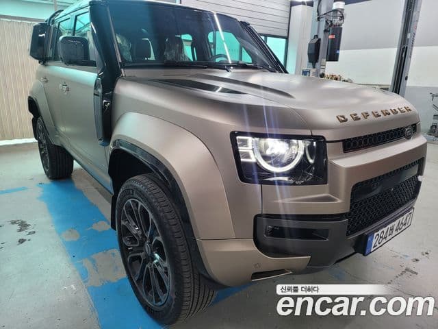 Land Rover Defender 2025 — Photo 13/20