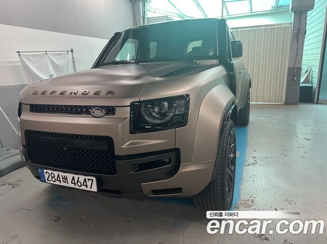 Land Rover Defender 2025 — Photo 9/20