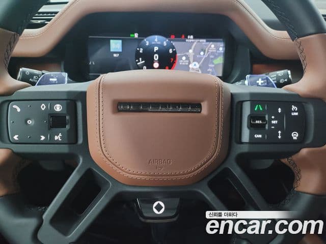 Land Rover Defender 2025 — Photo 17/20