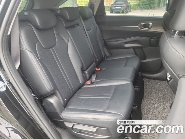 Kia Sorento 2022 — ფოტო 9/20