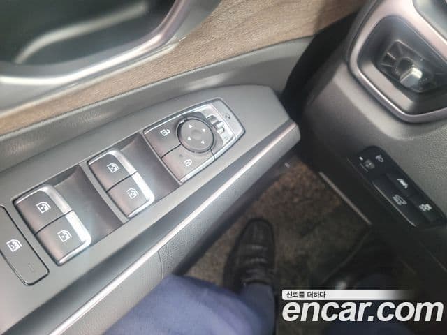 Kia Sorento 2022 — ფოტო 15/20
