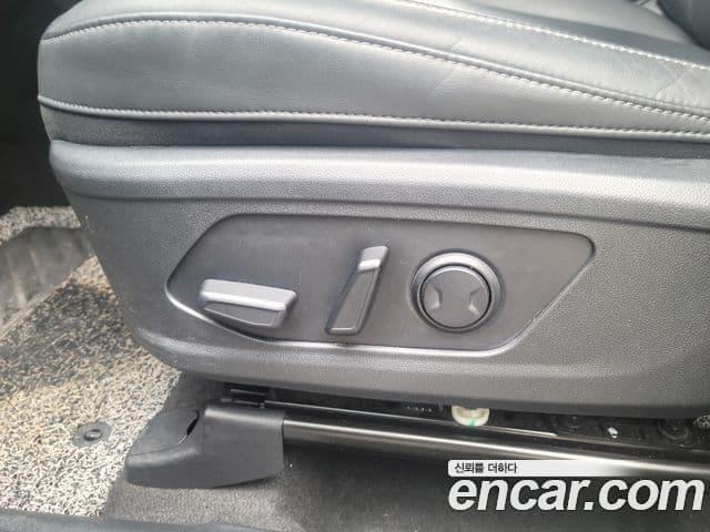 Kia Sorento 2022 — ფოტო 16/20