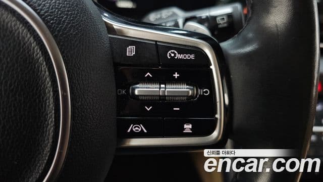 Kia Carnival 2021 — Şəkil 17/20