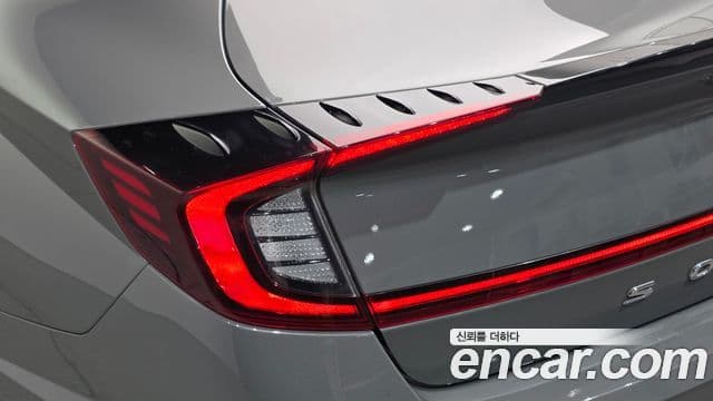 Hyundai Sonata Hybrid 2021 — Şəkil 31/34