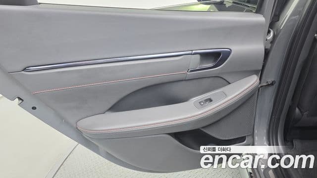 Hyundai Sonata Hybrid 2021 — Şəkil 27/34