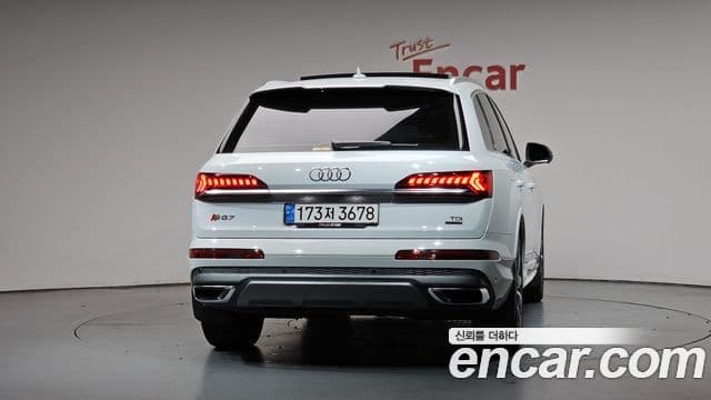 Audi Q7 2020 — Şəkil 4/20