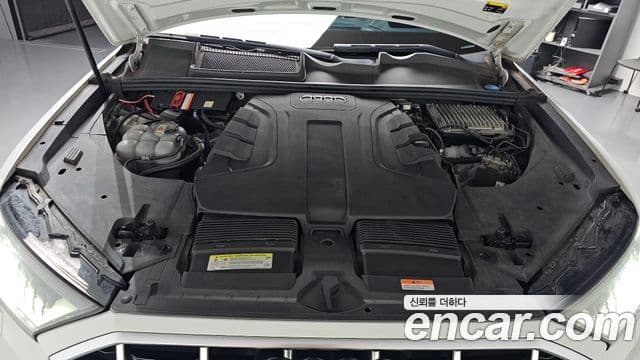 Audi Q7 2020 — Şəkil 6/20
