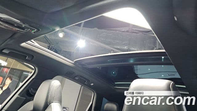 Audi Q7 2020 — Şəkil 18/20