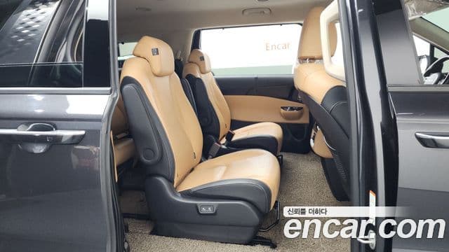 Kia Carnival 2022 — Şəkil 11/20