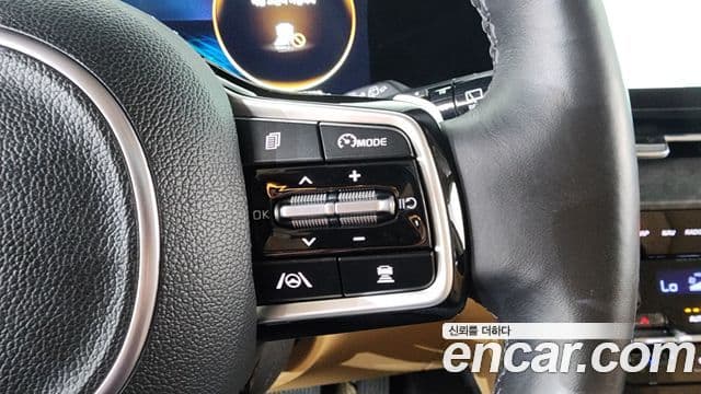 Kia Carnival 2022 — Şəkil 17/20
