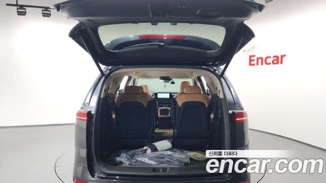 Kia Carnival 2022 — Şəkil 19/20