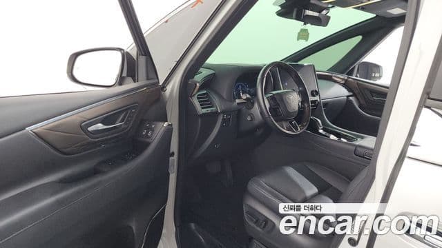 Toyota Alphard 2024 — Şəkil 8/20