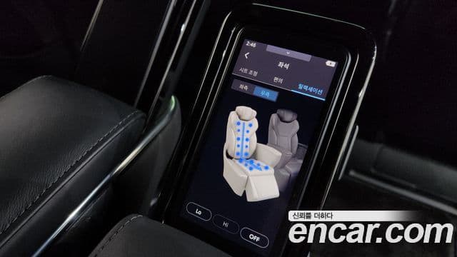 Toyota Alphard 2024 — Photo 34/36