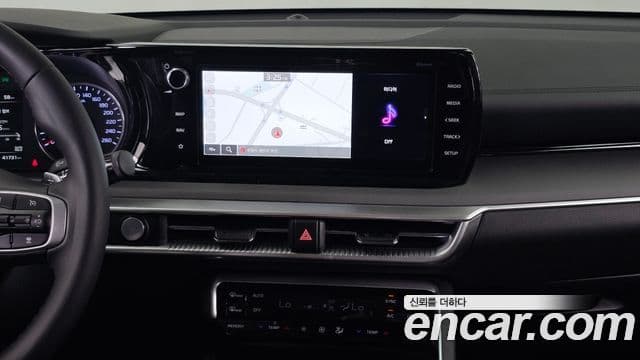 Kia K5 2022 — ფოტო 14/20