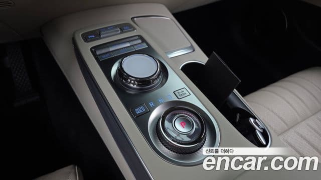 Genesis GV70 2023 — Şəkil 8/20