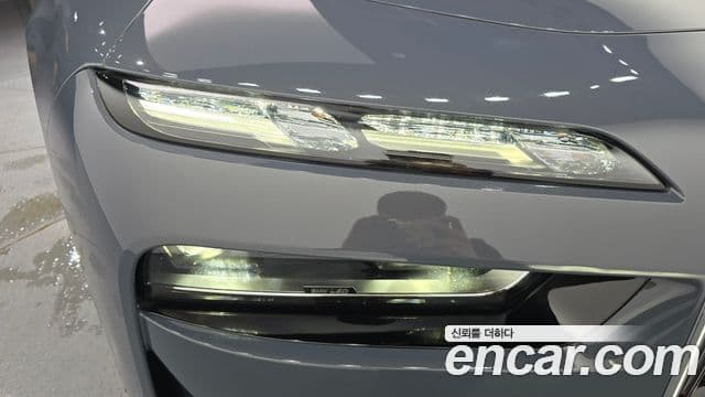 BMW i7 2023 — Photo 16/37