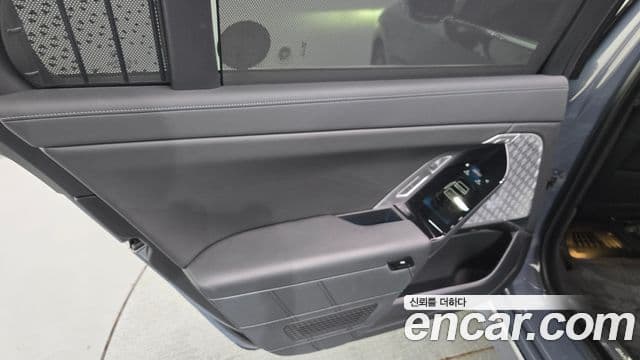 BMW i7 2023 — Photo 4/37