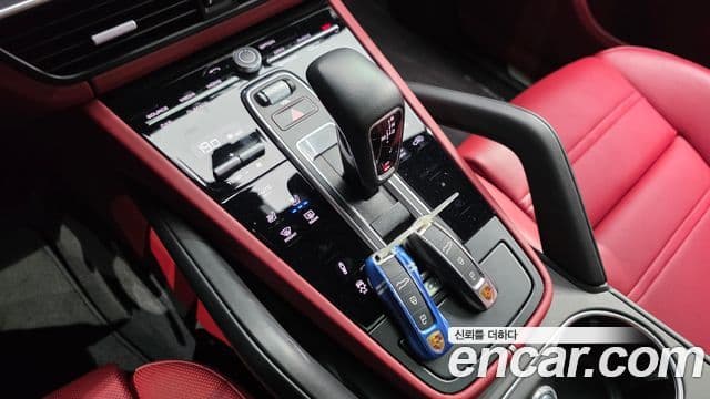 Porsche Cayenne 2022 — ფოტო 6/34
