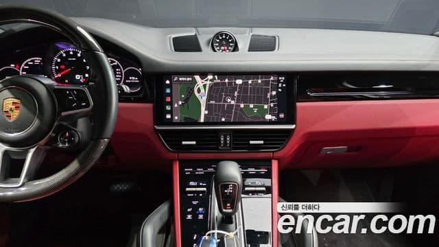 Porsche Cayenne 2022 — ფოტო 7/34