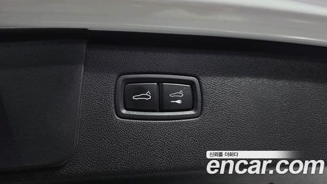 Porsche Cayenne 2022 — ფოტო 18/34