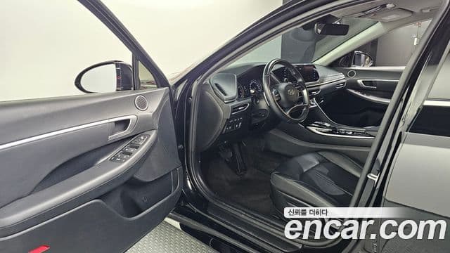 Hyundai Sonata 2021 — Фото 10/20