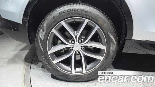 Land Rover Discovery Sport 2025 — ფოტო 5/20