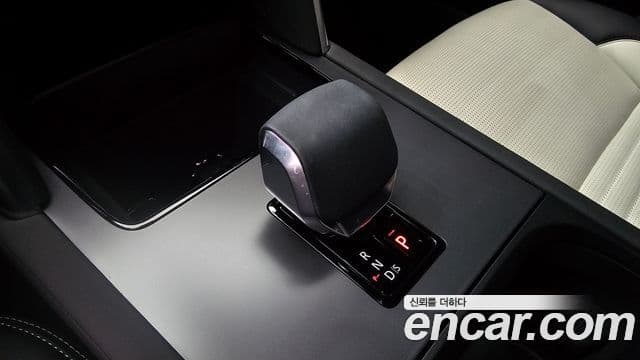 Land Rover Discovery Sport 2025 — ფოტო 9/20