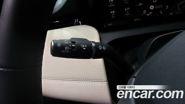 Land Rover Discovery Sport 2025 — ფოტო 20/20