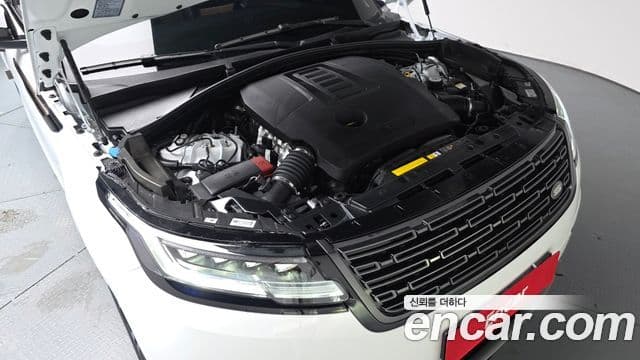 Land Rover Range Rover Velar 2025 — Фото 6/20