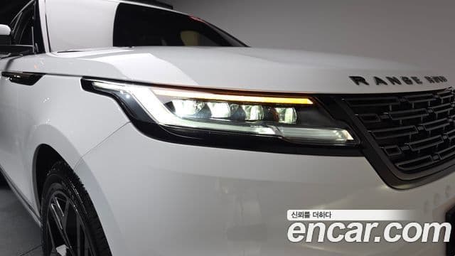 Land Rover Range Rover Velar 2025 — Photo 22/38