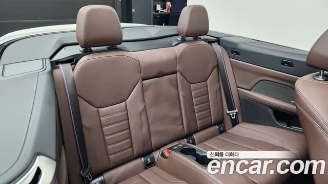 BMW 4 Series 2025 — Photo 24/33