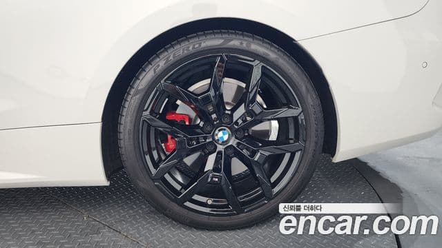 BMW 4 Series 2025 — Photo 15/33