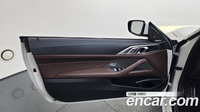 BMW 4 Series 2025 — Photo 27/33