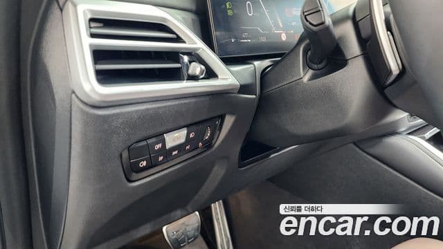 BMW 4 Series 2025 — Photo 22/33