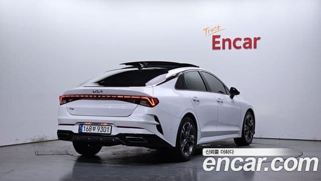 Kia K5 2021 — Şəkil 2/20