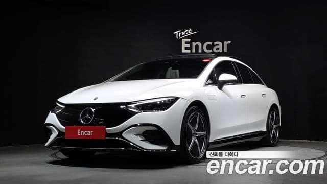 Mercedes-Benz EQE 2023 — ფოტო 8/32