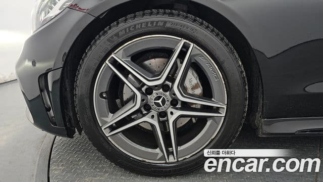 Mercedes-Benz C-Class 2019 — ფოტო 5/20